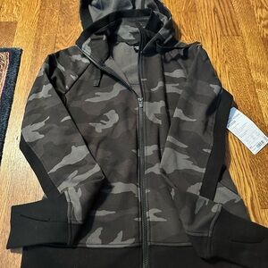 Athleta Triumph printed hoodie, black camo, women’s sz XS, brand new w/tags!